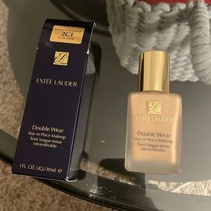 Unopened Estee Lauder Doublewear foundation 2c1
